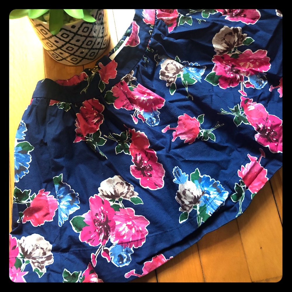 Girls Beautiful Kate Spade floral skirt size 4
